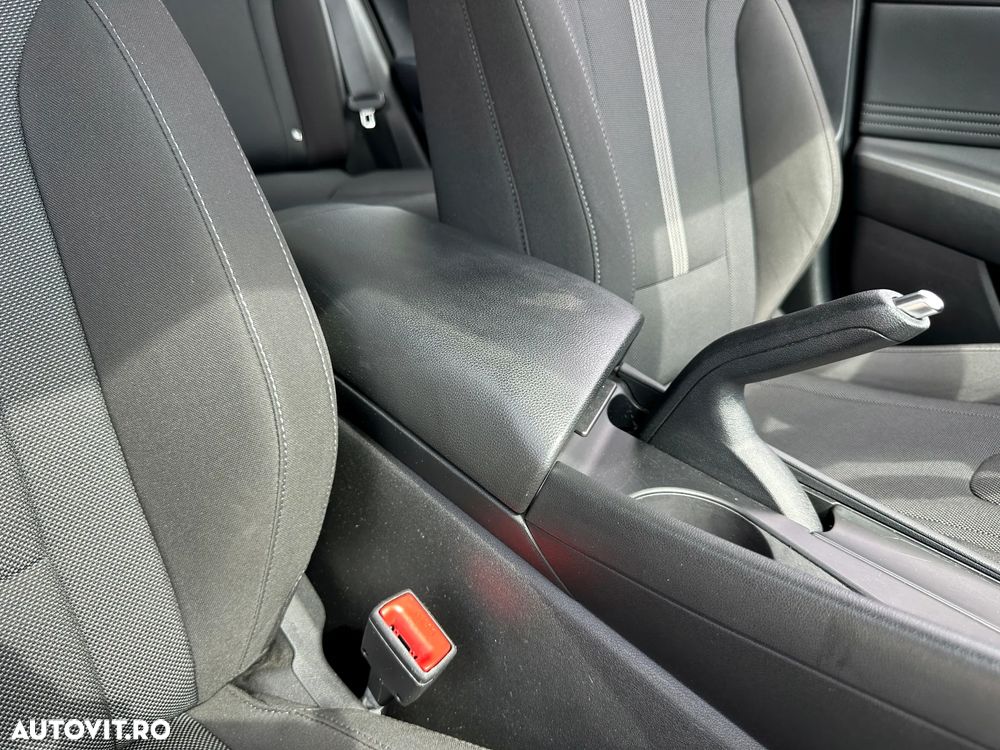 Hyundai Elantra 1.6 l 123 CP 6MT Highway - 10