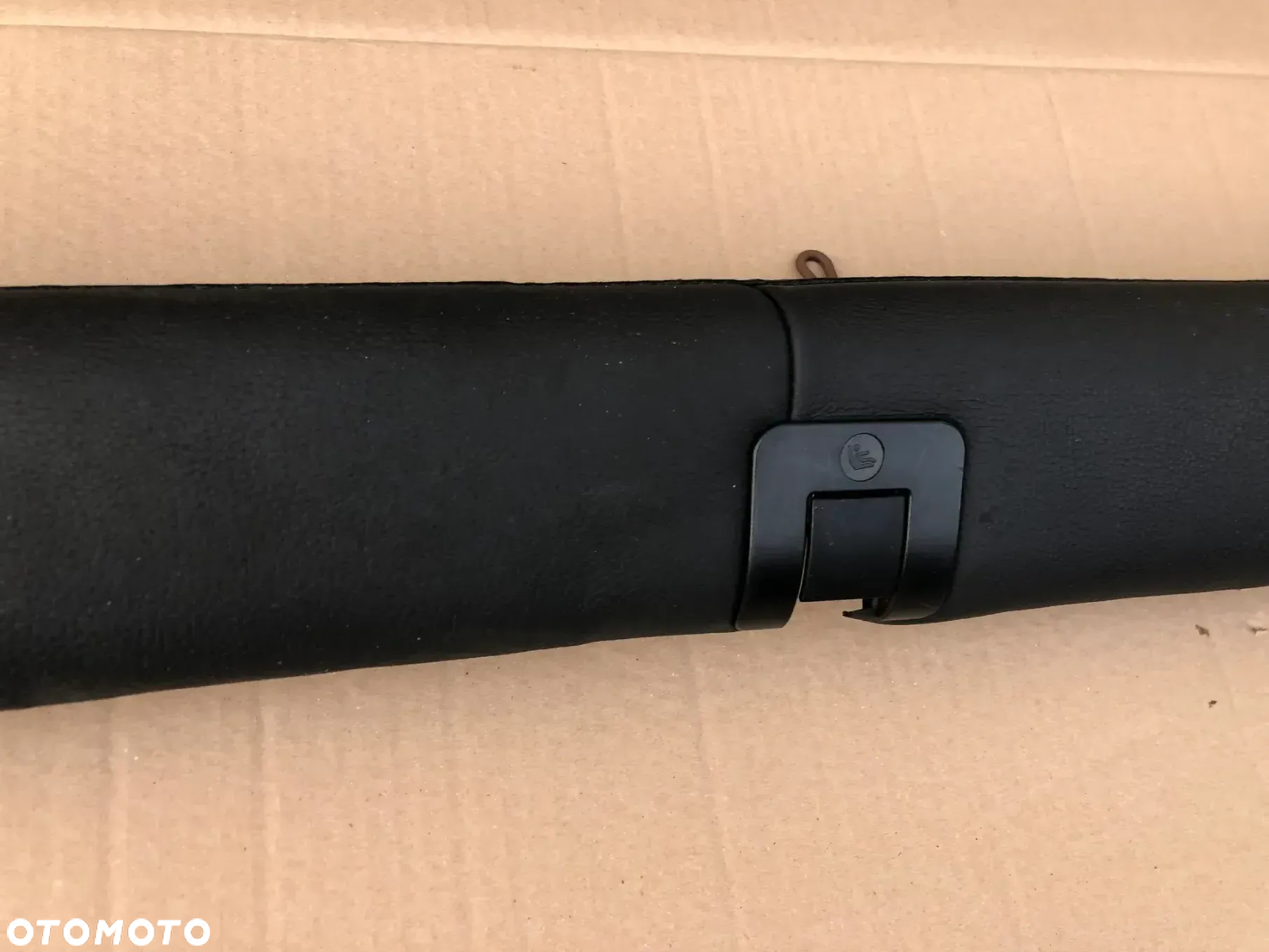 LISTWA KANAPY TYŁ BMW E61 ISOFIX CZARNA SKÓRA - 4