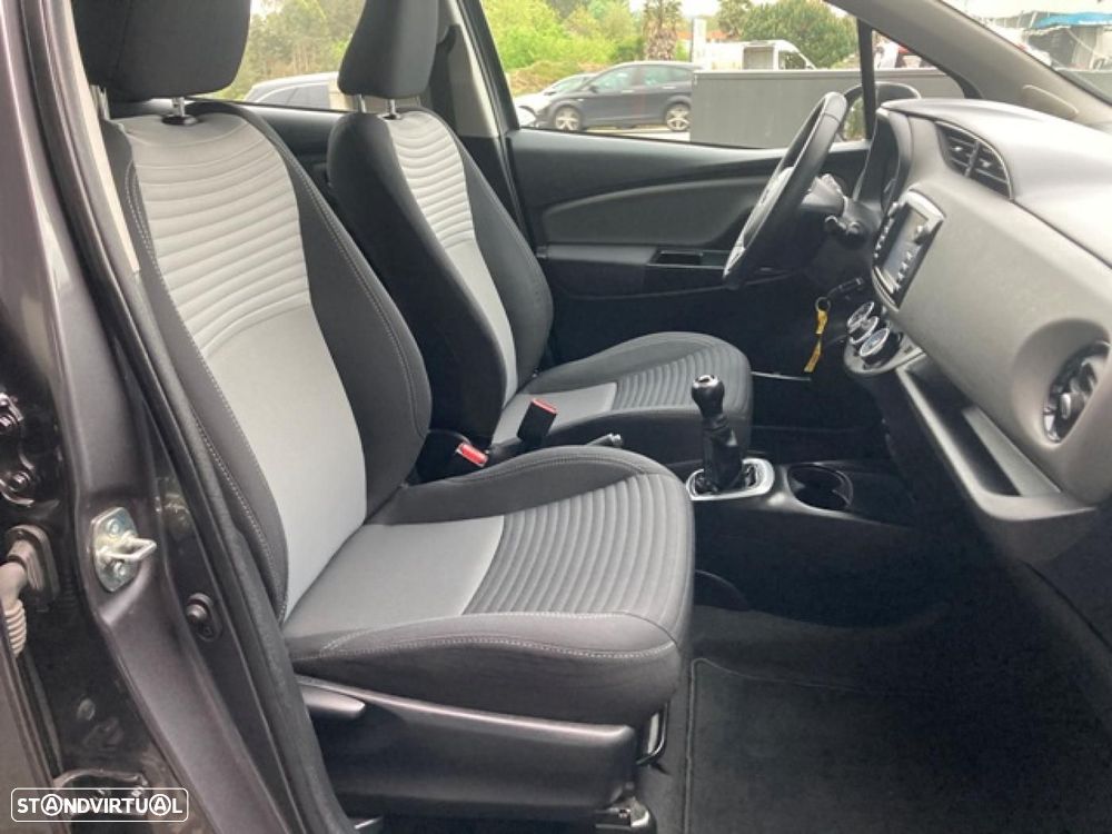 Toyota Yaris 1.0 VVT-i Exclusive - 30