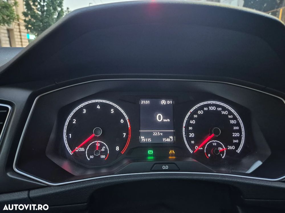 Volkswagen T-Roc 1.5 TSI DSG Design - 8