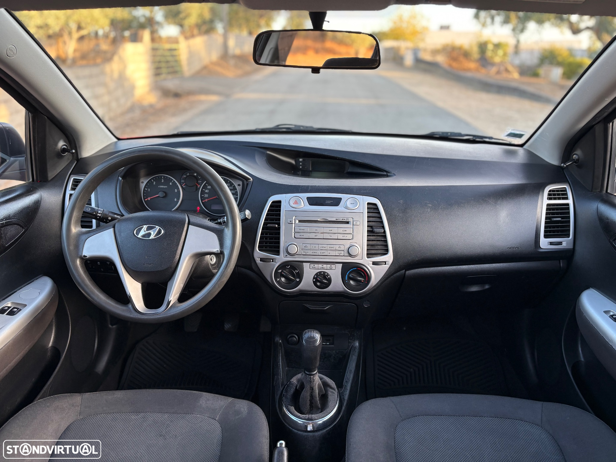 Hyundai i20 1.4 CRDI Comfort ESP - 8