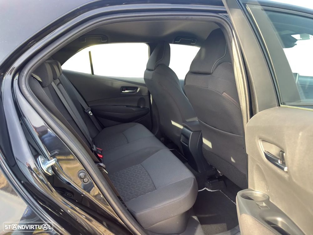 Toyota Corolla 1.8 Hybrid Comfort - 16