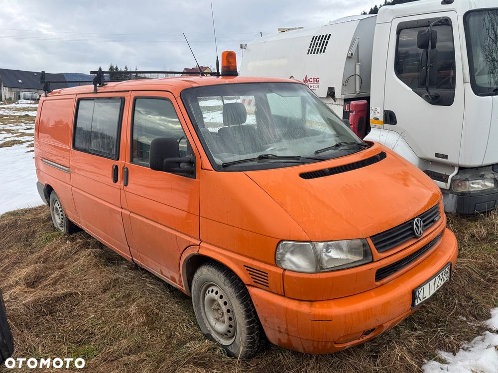 Volkswagen T4 Transporter 2.5TDi Long 88KM doka brygadówka 6 os. - 1
