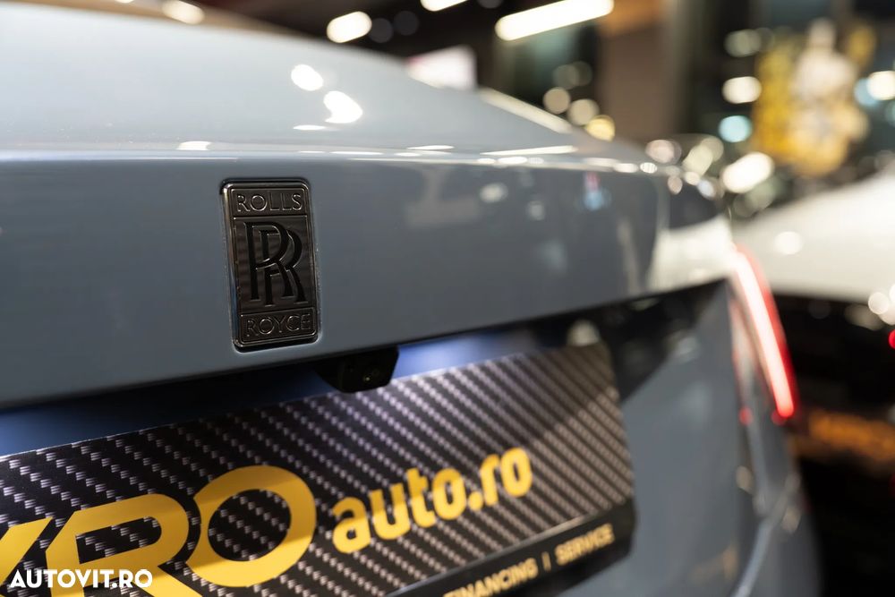 Rolls-Royce Spectre - 11