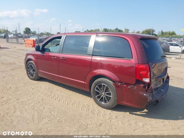 Dodge Grand Caravan - 29