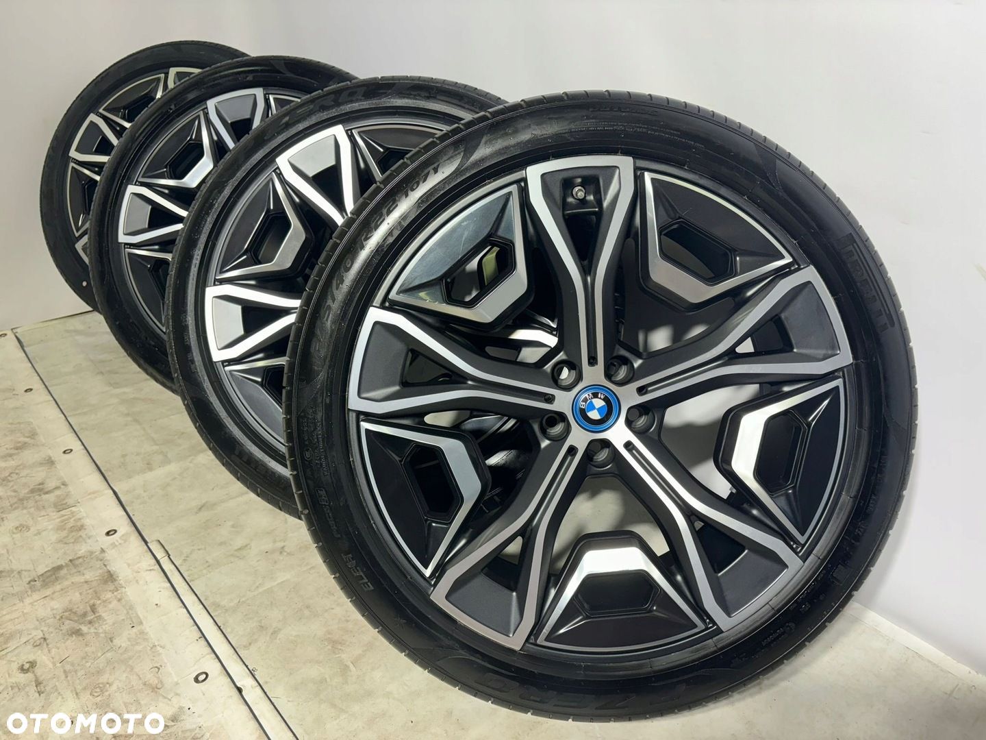 KOŁA FELGI ALUFELGI BMW iX i20 STYLE 1020 36115A026 5A3DE19 275/40 R22 - 1
