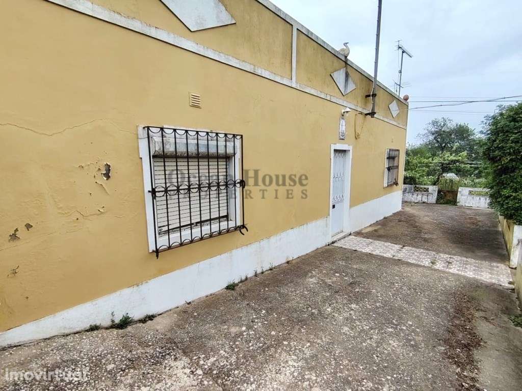 Moradia para recuperar, ou nova construção, em Alte, Loulé - Grande imagem: 3/16