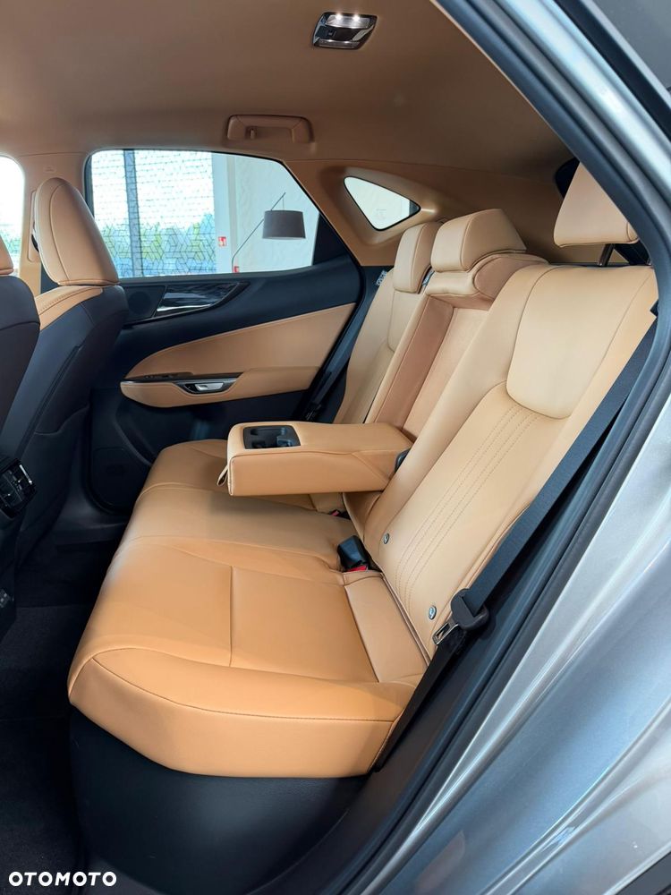 Lexus NX 350h Prestige AWD - 12