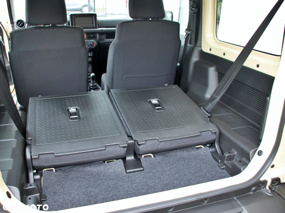 Suzuki Jimny 1.5 Elegance - 17