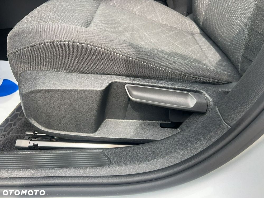 Volkswagen Golf - 13