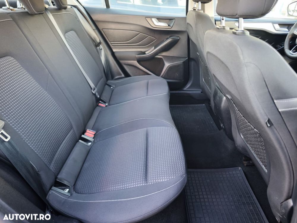 Ford Focus 1.0 EcoBoost Titanium - 17