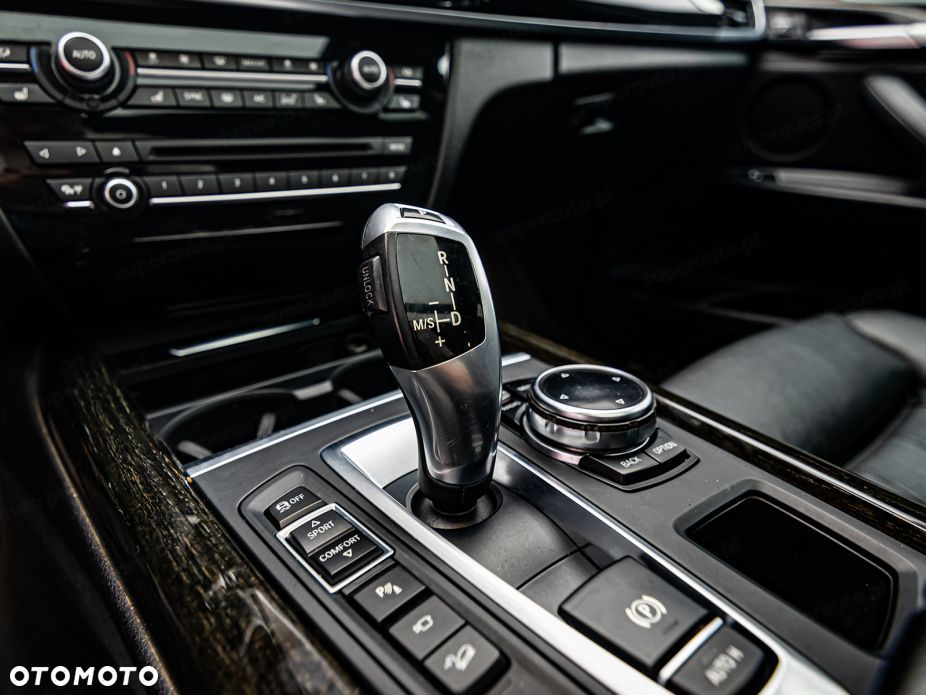 BMW X5 xDrive40d - 26