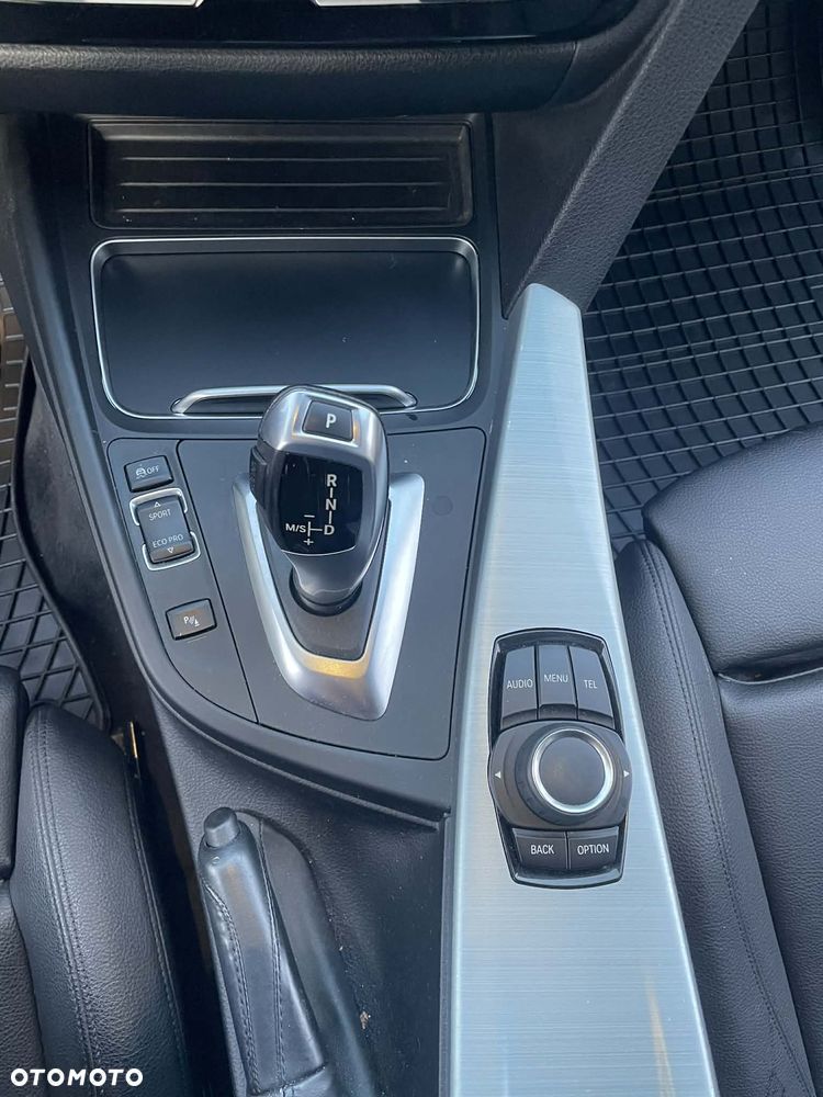 BMW Seria 3 320i xDrive Edition M Sport Shadow - 18