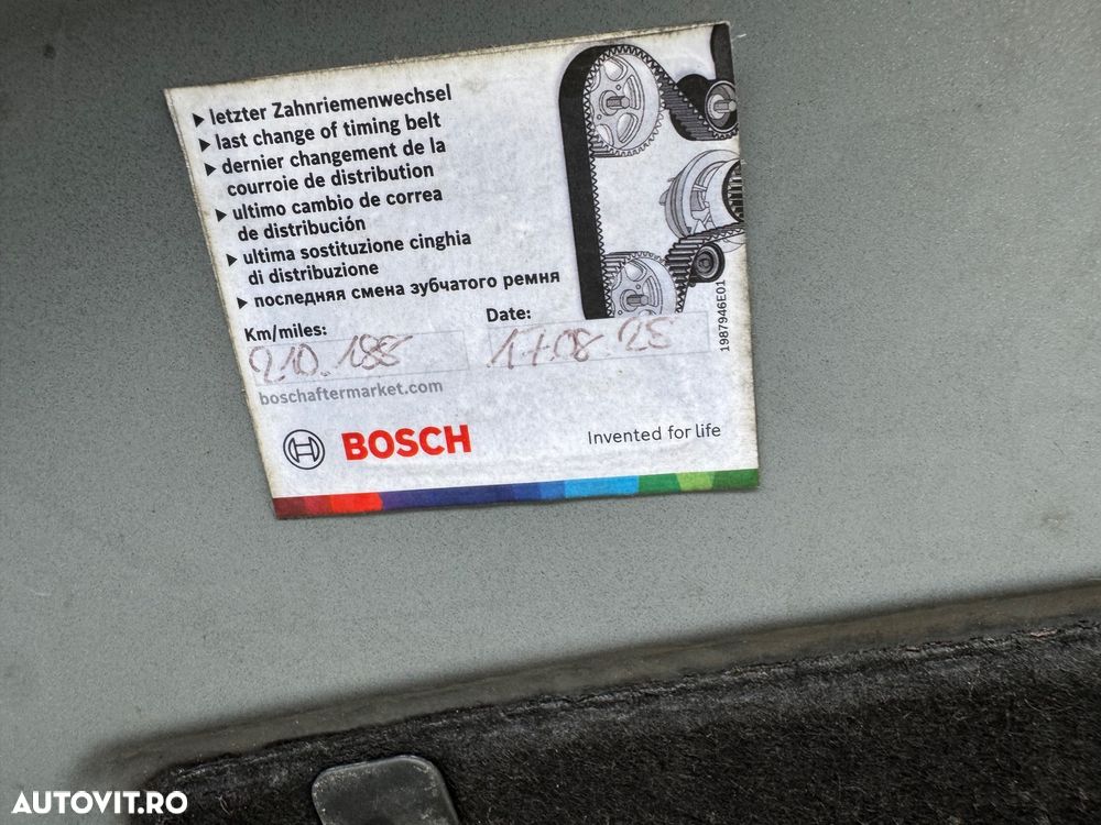 Volkswagen Caravelle - 24