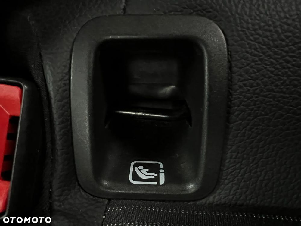 Mercedes-Benz CLA 220 d Edition 1 8G-DCT - 35