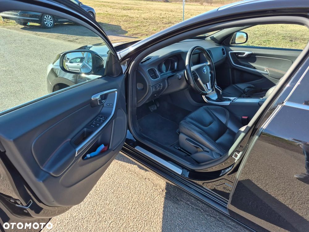 Volvo V60 D2 Geartronic - 12
