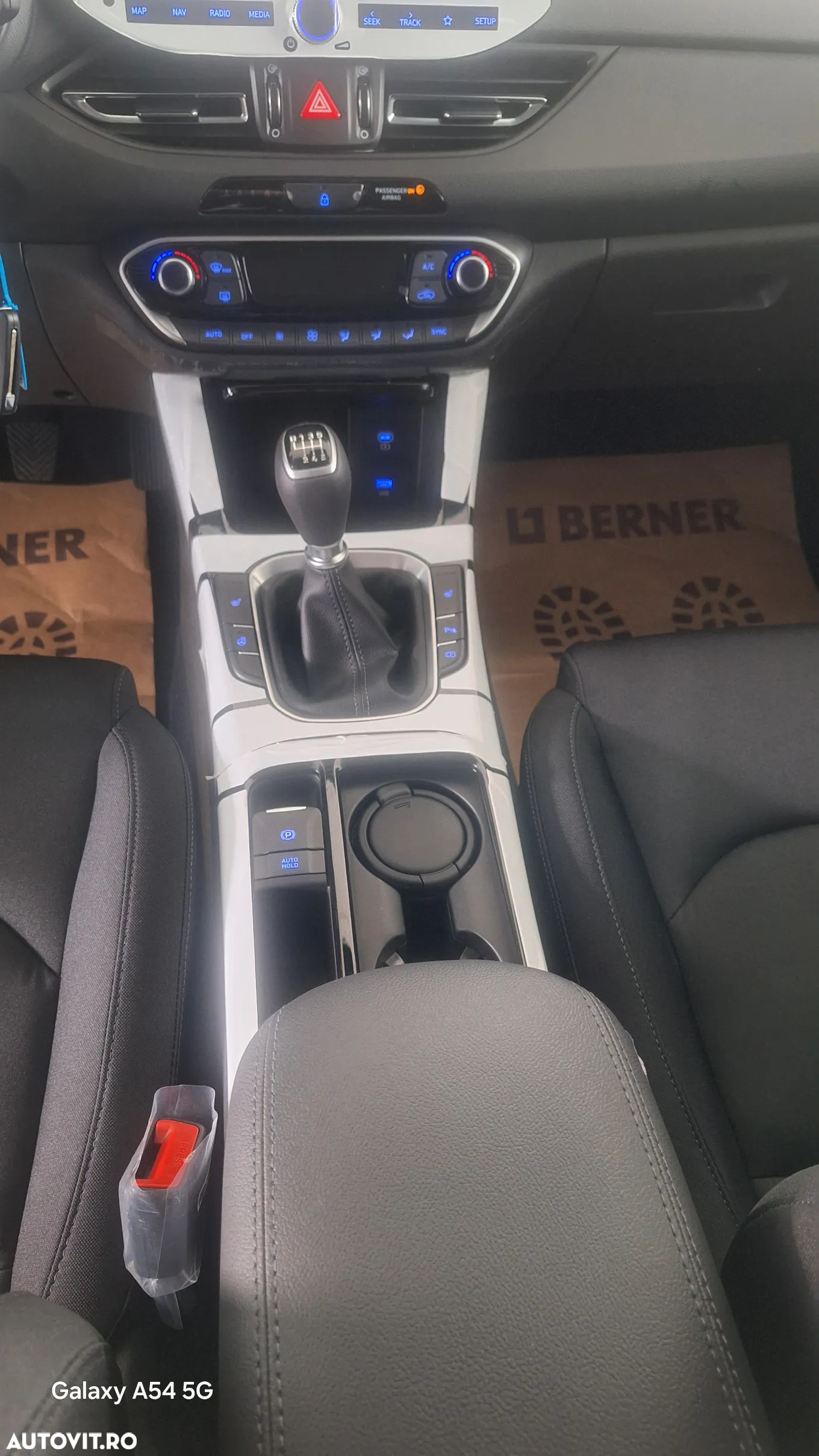 Hyundai i30 1.5 96CP M/T Highway - 10