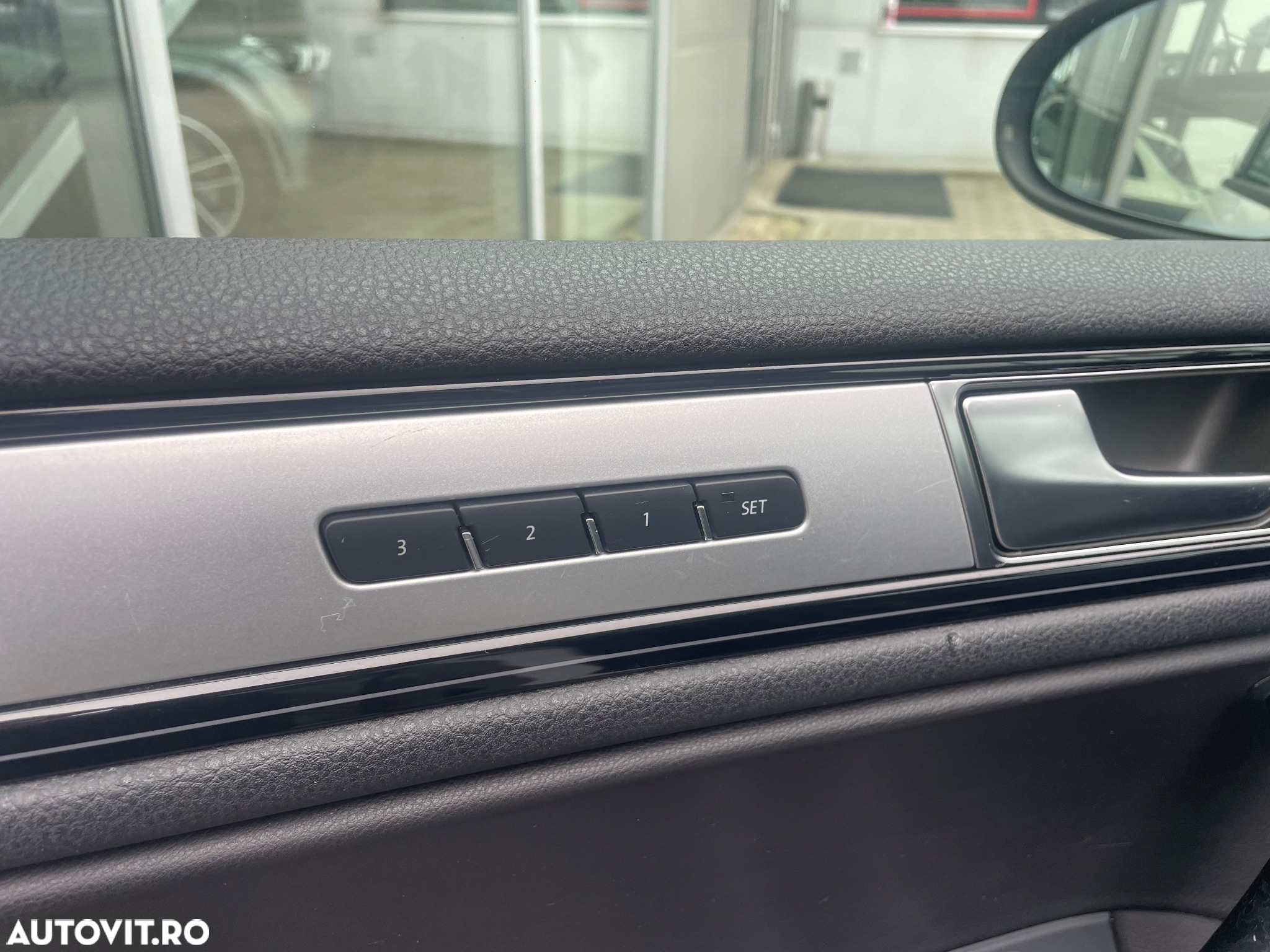 Volkswagen Touareg V6 TDI BMT Supreme Plus - 27