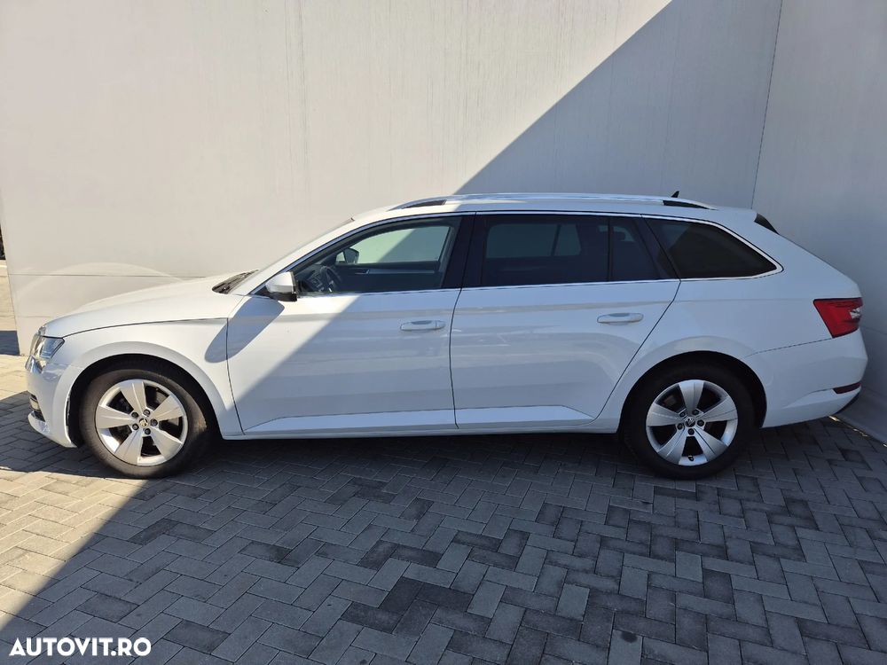 Skoda Superb Combi 2.0 TDI DSG Premium Edition - 2