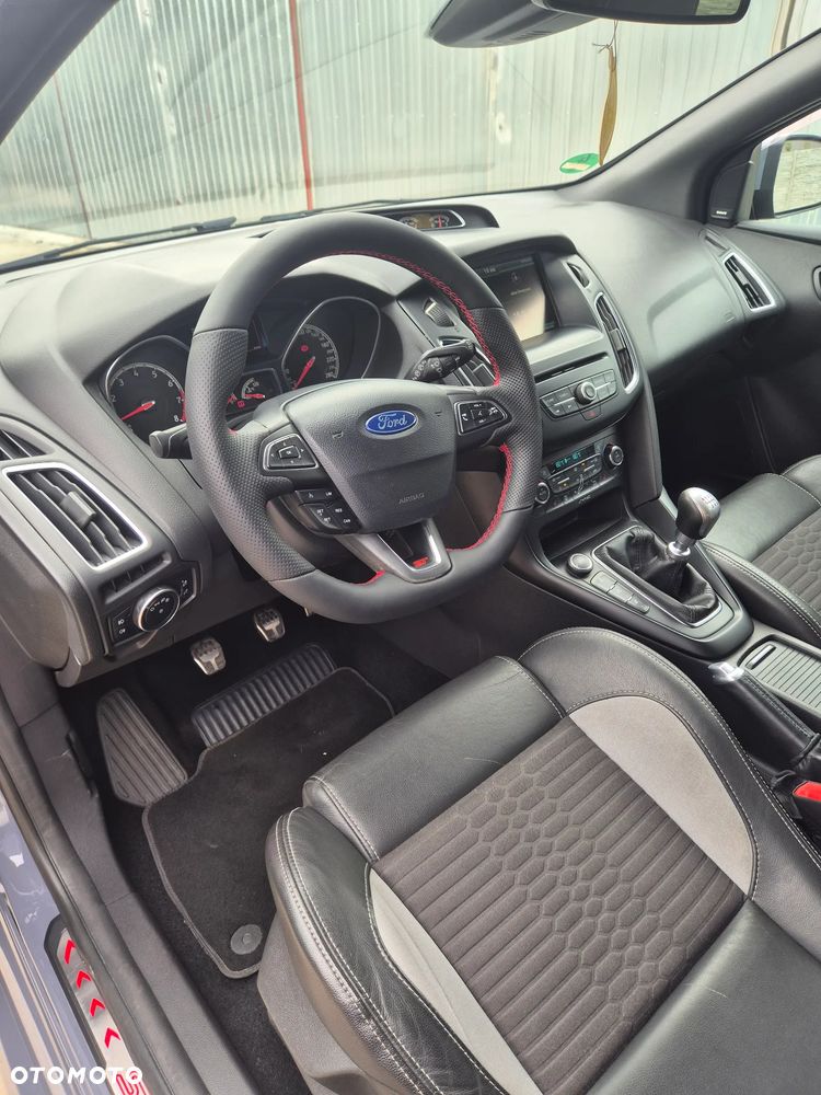 Ford Focus - 15