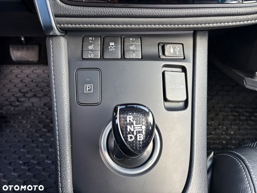 Toyota Auris Hybrid 135 Prestige - 25