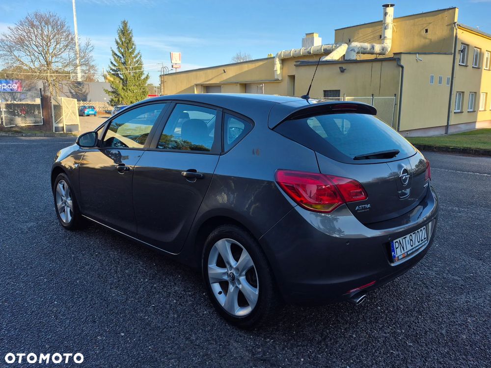 Opel Astra 1.4 Turbo Cosmo - 9