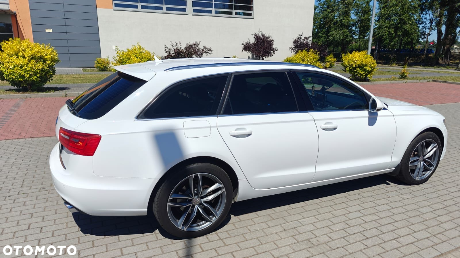 Audi A6 Avant 2.0 TDI Ultra S tronic - 4