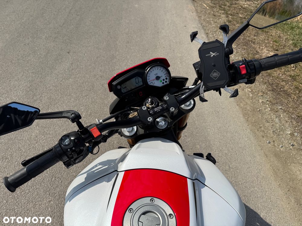 Yamaha FZ8 - 8