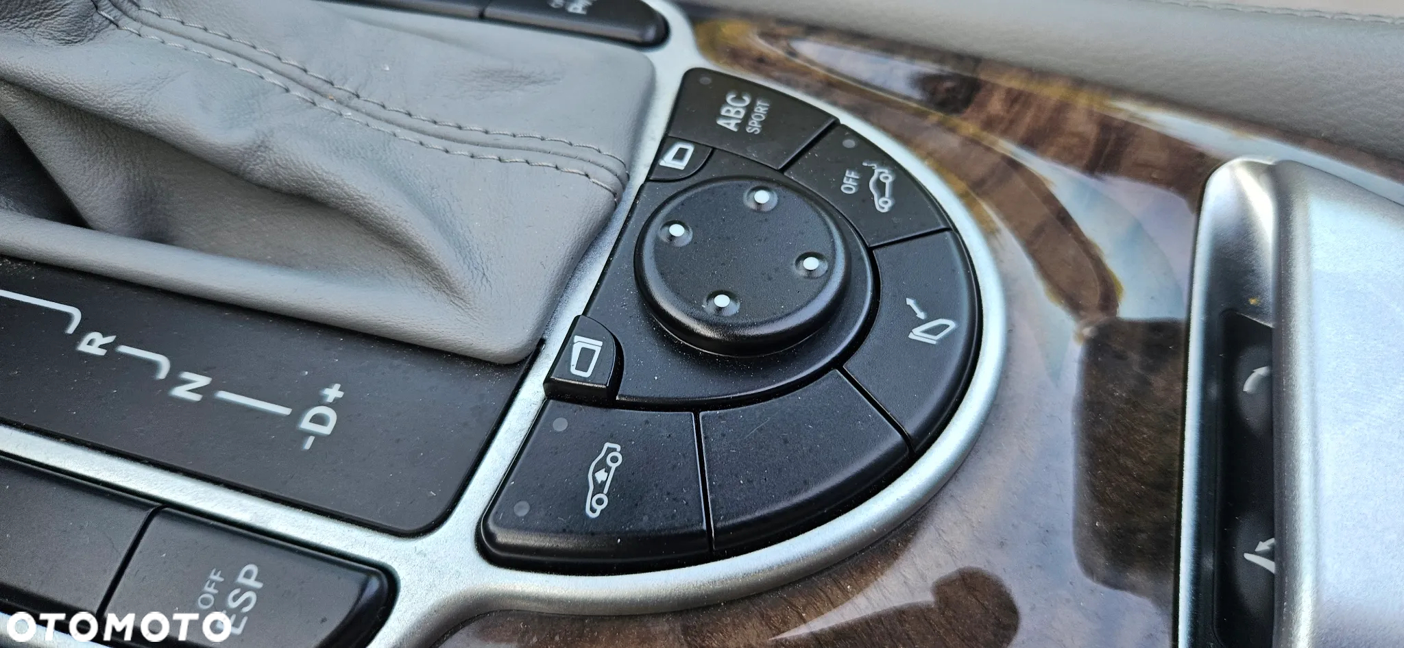 Mercedes-Benz SL - 37
