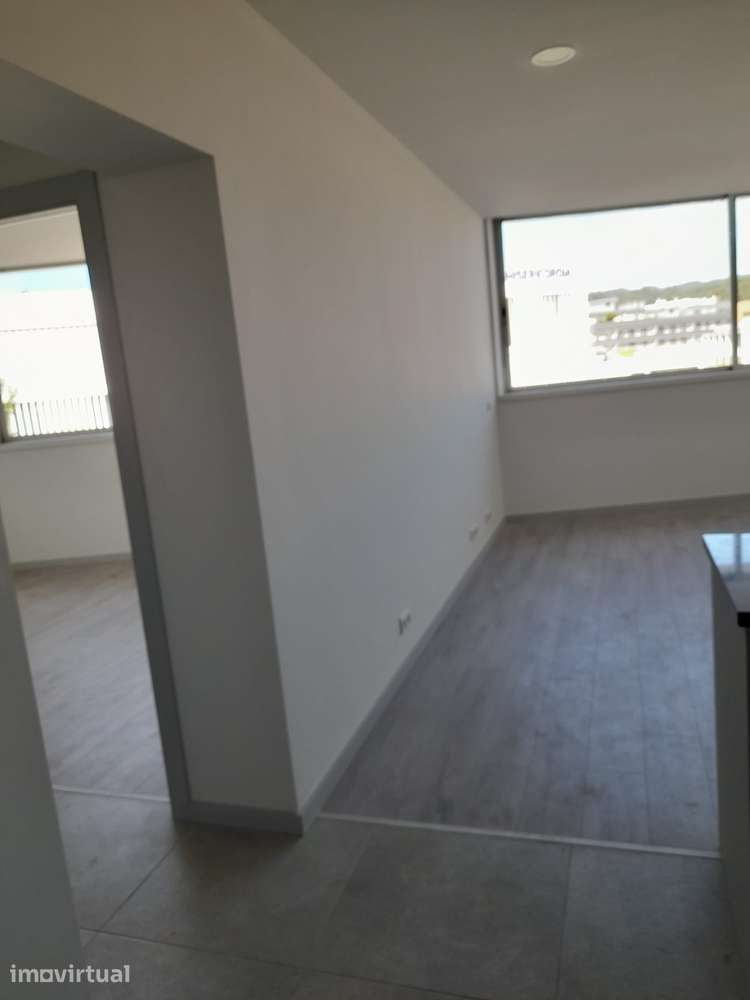 Apartamento T1 Novo com Ar Condicionado em Vila Verde - Grande imagem: 4/7