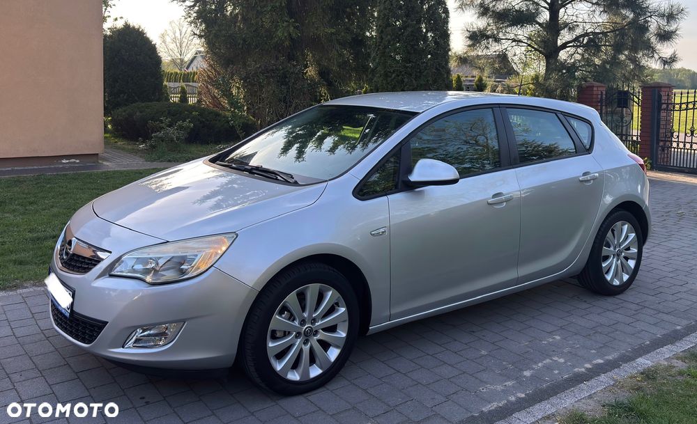 Opel Astra 1.6 Innovation - 9