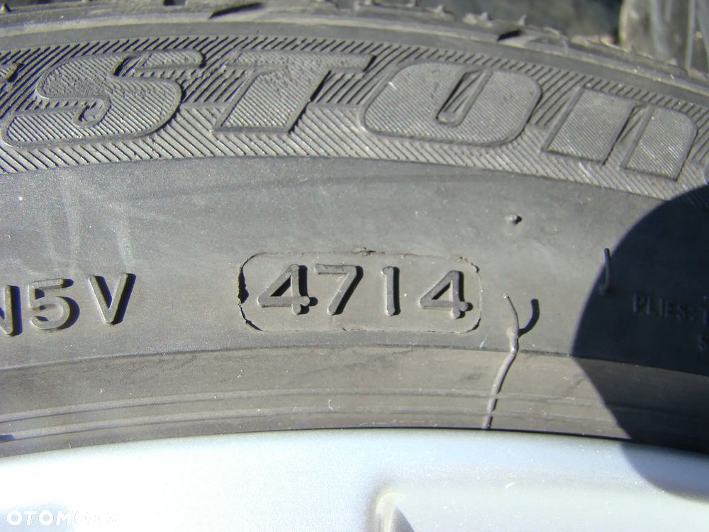 a374 5x112 VW Passat B6 B7 Eos Caddy V Touran 5T 7,5jx17 opony lato 235/45 - 10