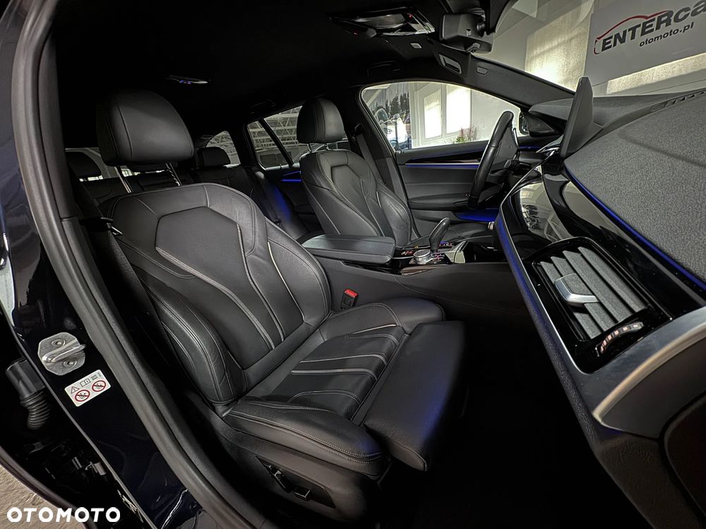 BMW Seria 5 520d xDrive Touring M Sport Edition - 4