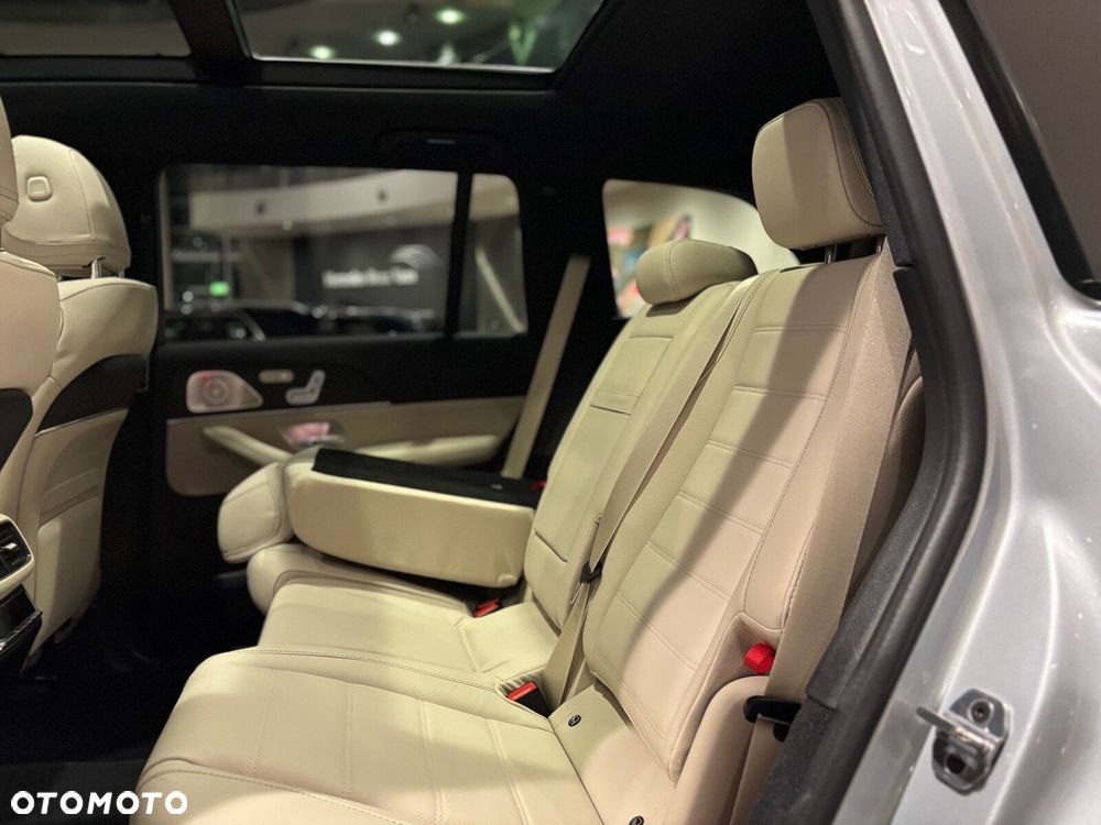 Mercedes-Benz GLS - 16