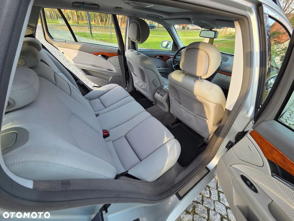 Mercedes-Benz Klasa E 220 CDI Classic BusinessEDITION - 14