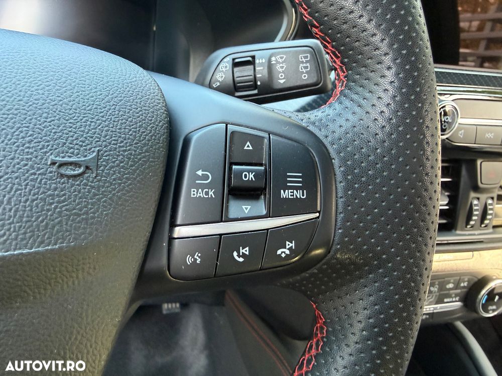 Ford Kuga 2.5 Duratec FHEV ST-LINE - 35