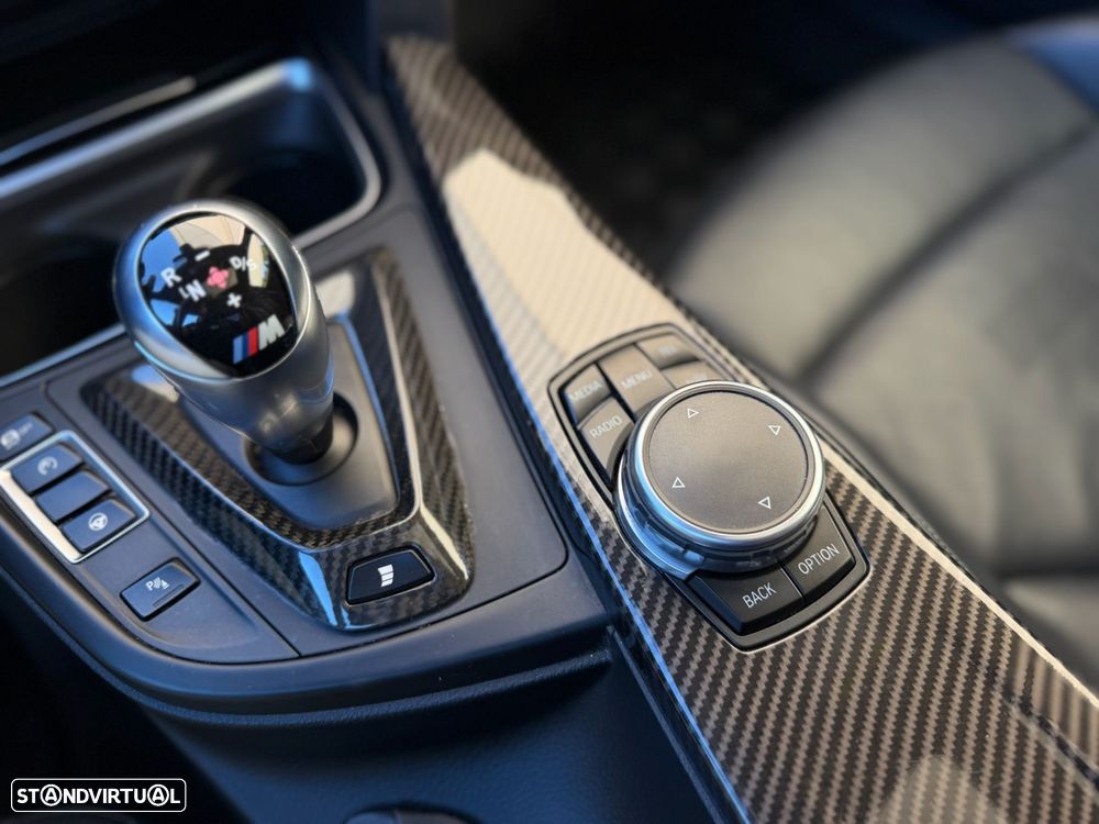 BMW M4 Auto - 36
