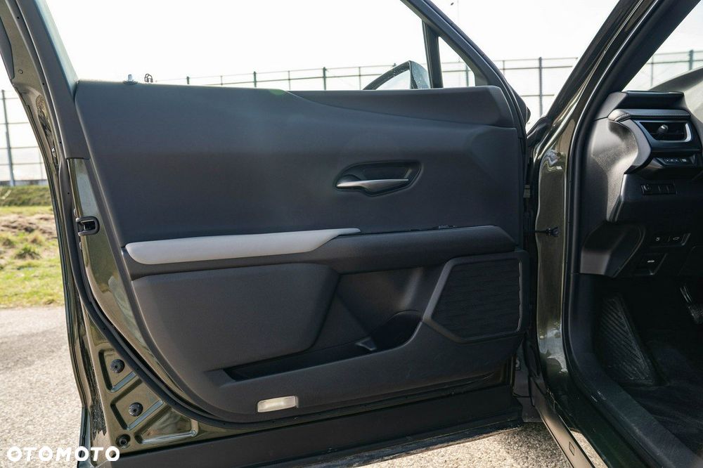 Lexus UX 250h GPF F Impression 2WD - 32