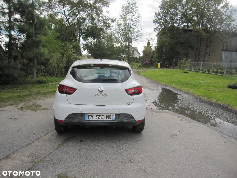 Renault Clio - 11