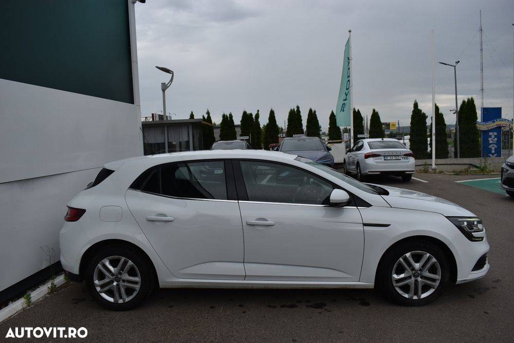 Renault Megane BLUE dCi EDC Intens - 8