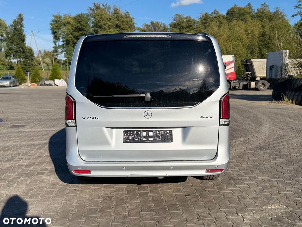 Mercedes-Benz V-Class 2026 photo 4