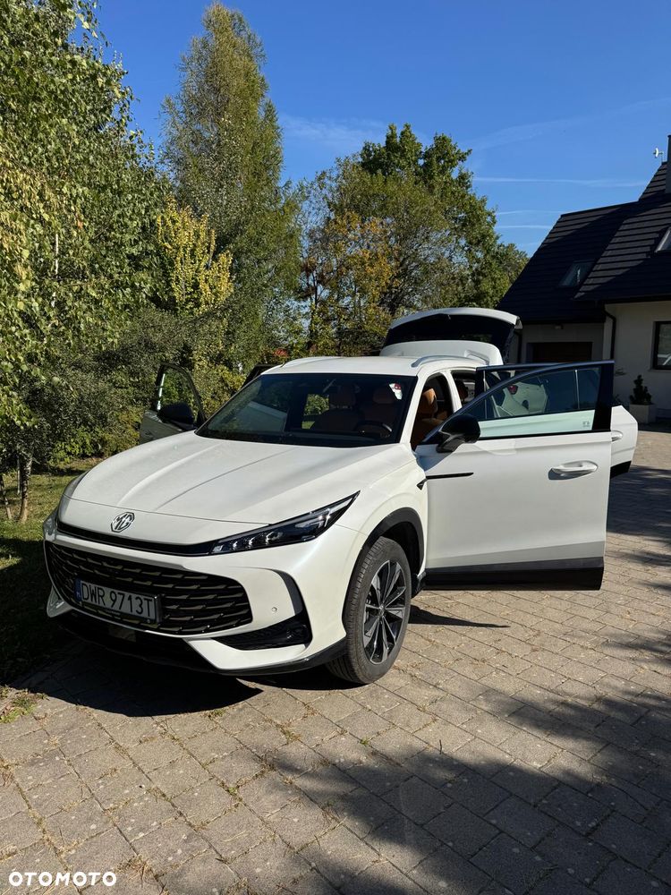 MG HS 1.5 T-GDI Exclusive DCT - 3