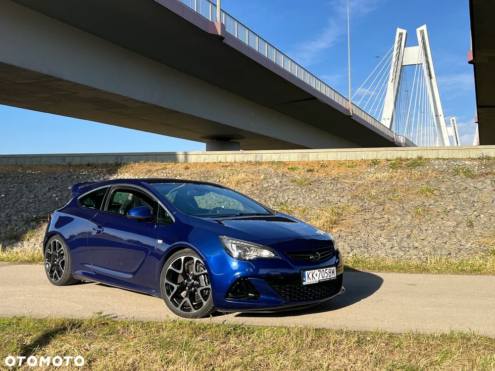 Opel Astra OPC Start/Stop - 1