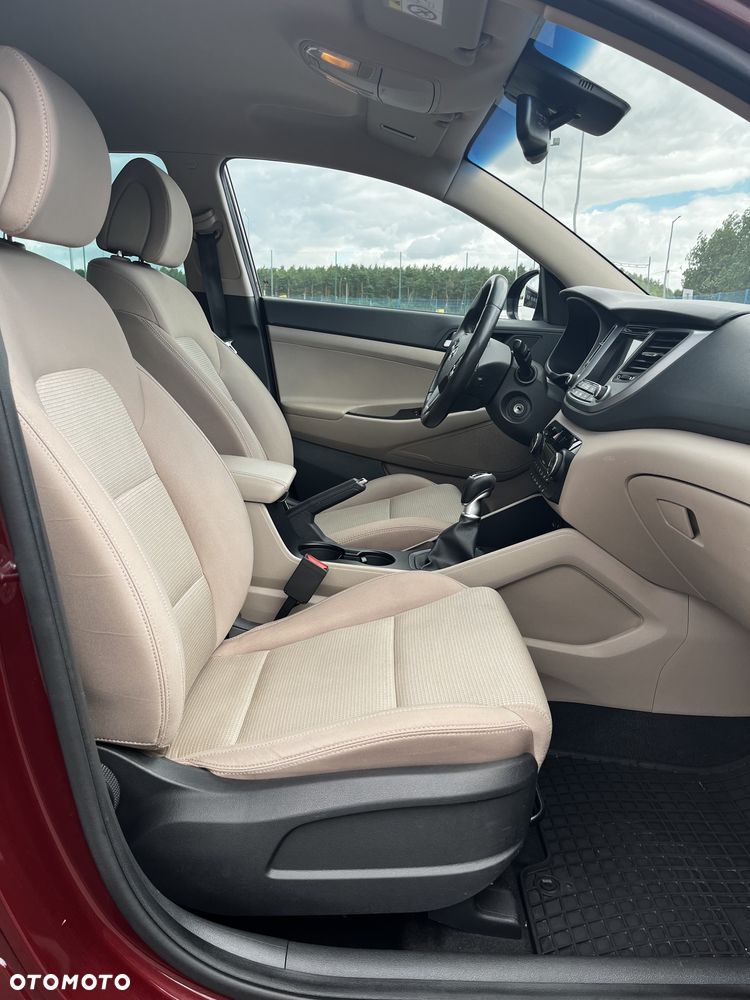 Hyundai Tucson 1.7 CRDI BlueDrive Comfort 2WD - 11