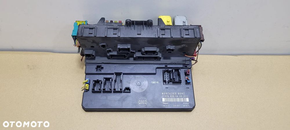 SKRZYNKA BEZPIECZNIKÓW MODUŁ SAM W639 A6399005400 - 4