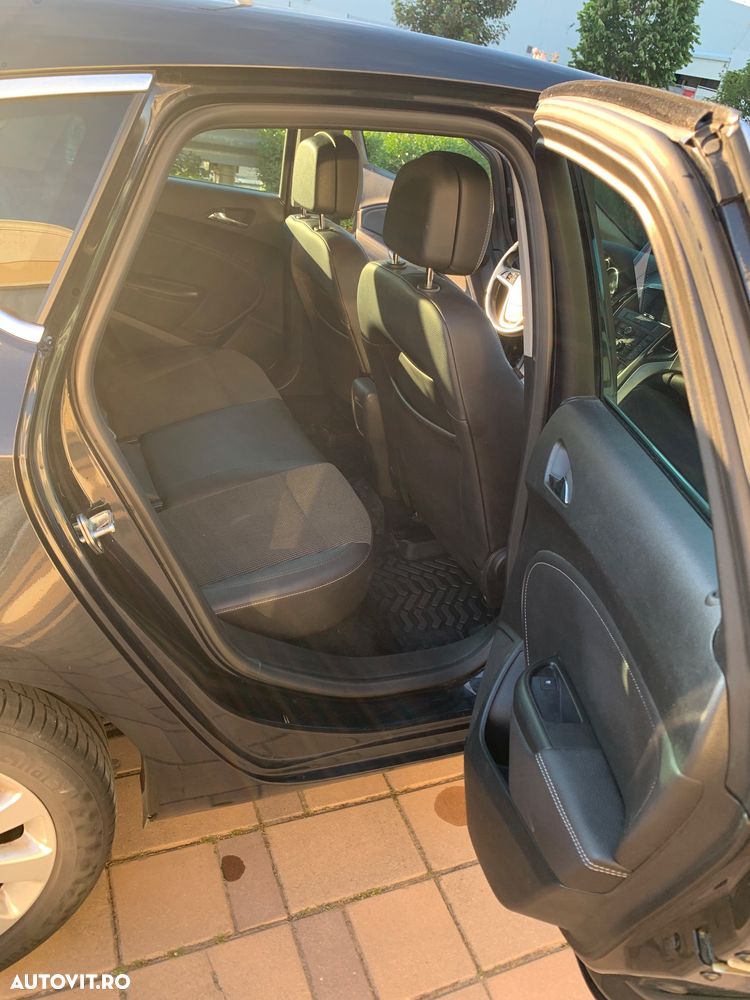 Opel Astra 2.0 CDTI ECOTEC - 8