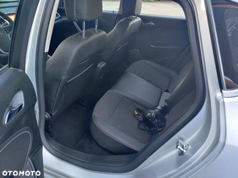 Opel Astra - 24