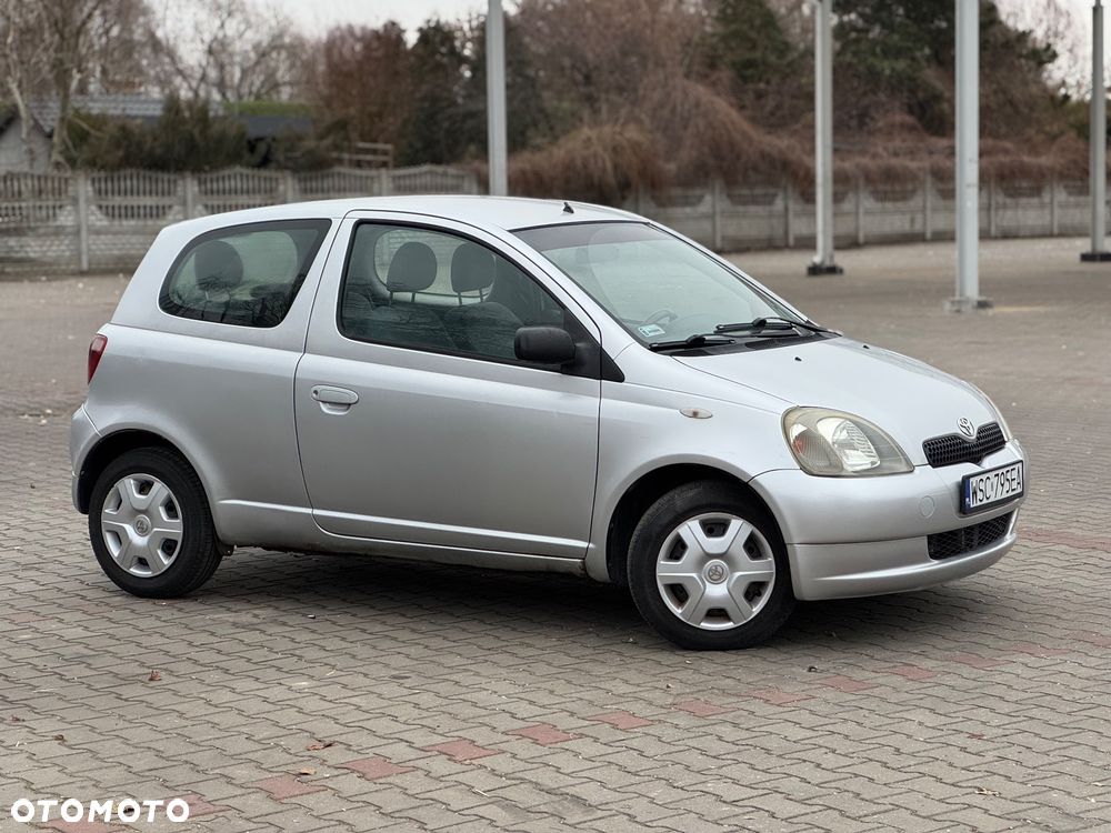 Toyota Yaris - 12