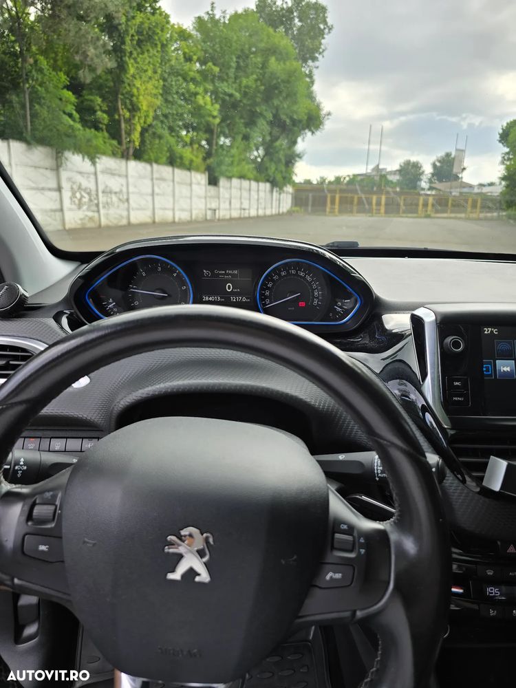 Peugeot 2008 1.6 e-HDi FAP STT Allure - 13