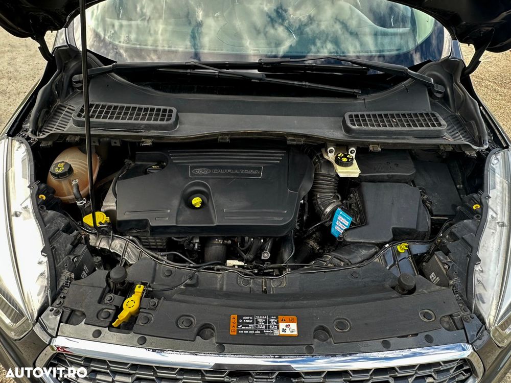 Ford Kuga 2.0 TDCi 4WD Powershift Vignale - 20
